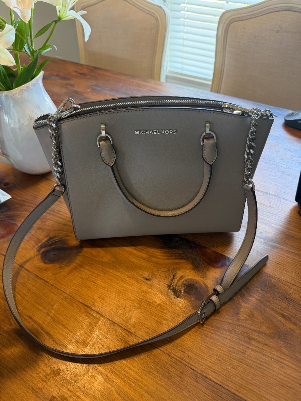NWT Michael Kors Ellis Large Satchel Pearl Grey Leather Crossbody